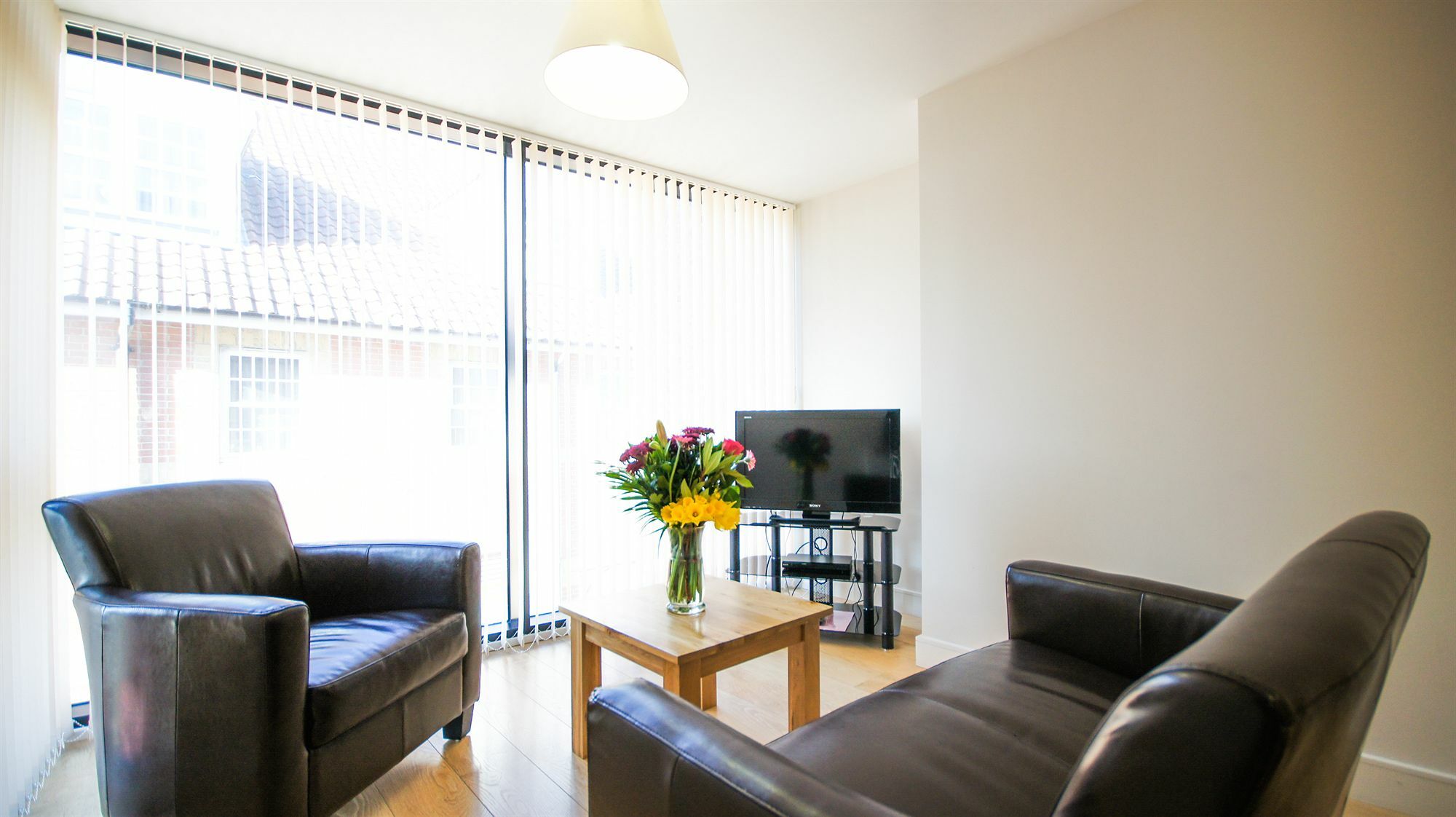 Crompton House Apartments Эджвар Экстерьер фото